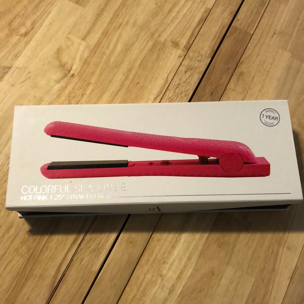 Herstyle hair straightener